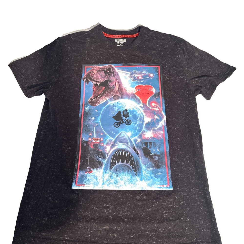 Universal Studios Jurassic Jaws ET Back To The‎ Future 2 side T-shirt  Size M